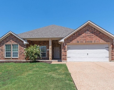 112 Singletree Lane - Photo Thumbnail 1