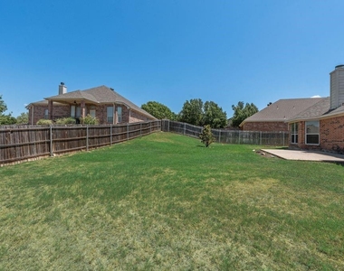 112 Singletree Lane - Photo Thumbnail 22