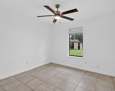 516 Post Oak Lane - Photo Thumbnail 6