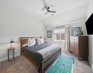 1410 Devonshire Drive - Photo Thumbnail 29