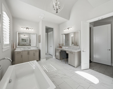 1410 Devonshire Drive - Photo Thumbnail 18