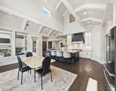 1410 Devonshire Drive - Photo Thumbnail 12