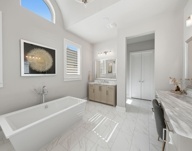 1410 Devonshire Drive - Photo Thumbnail 19
