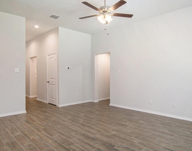9816 Mescalbean Boulevard - Photo Thumbnail 4