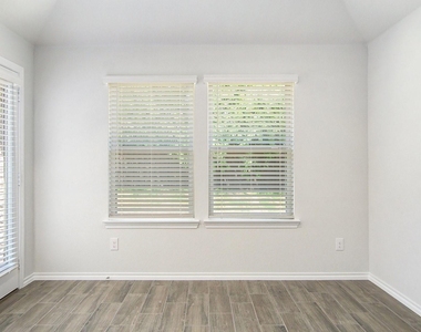 9816 Mescalbean Boulevard - Photo Thumbnail 12