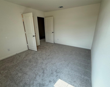 2201 Burnwood Street - Photo Thumbnail 26