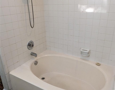 2706 Parkview Drive - Photo Thumbnail 6