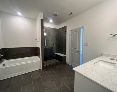 366 Waters Ridge Drive - Photo Thumbnail 23