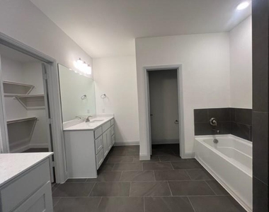 366 Waters Ridge Drive - Photo Thumbnail 24