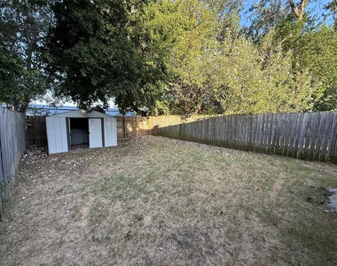 2601 N Hickory Street - Photo Thumbnail 12