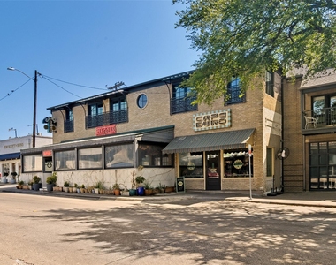 2802 Greenville Avenue - Photo Thumbnail 13