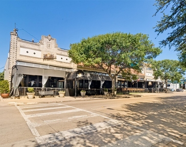 2802 Greenville Avenue - Photo Thumbnail 12