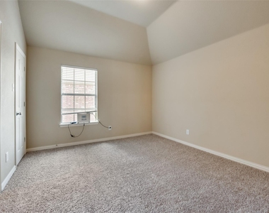 6072 Wallis Drive - Photo Thumbnail 35