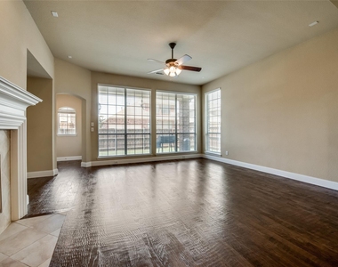 6072 Wallis Drive - Photo Thumbnail 3