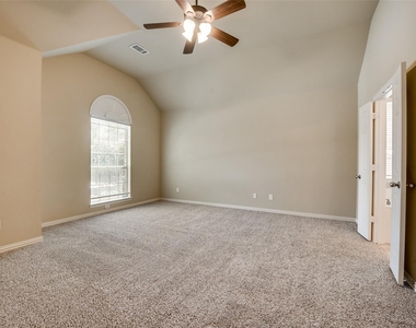 6072 Wallis Drive - Photo Thumbnail 17
