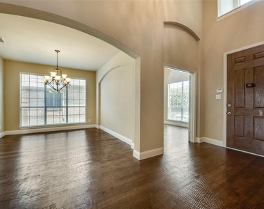 6072 Wallis Drive - Photo Thumbnail 14