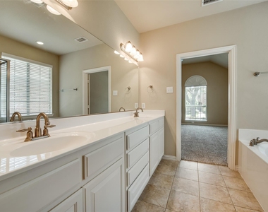 6072 Wallis Drive - Photo Thumbnail 22