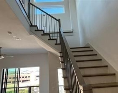 7706 Element Avenue - Photo Thumbnail 13