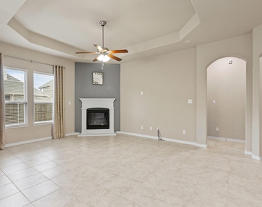 2104 Lake Cliff Drive - Photo Thumbnail 6