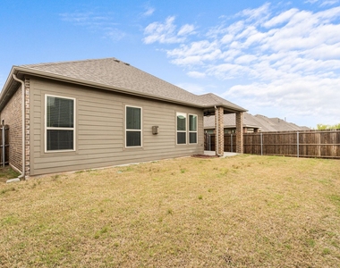 2104 Lake Cliff Drive - Photo Thumbnail 26