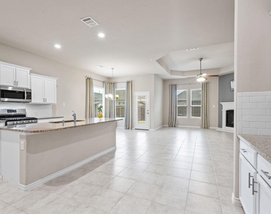 2104 Lake Cliff Drive - Photo Thumbnail 8