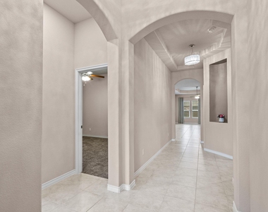 2104 Lake Cliff Drive - Photo Thumbnail 5
