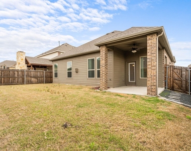 2104 Lake Cliff Drive - Photo Thumbnail 25
