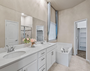 2104 Lake Cliff Drive - Photo Thumbnail 17