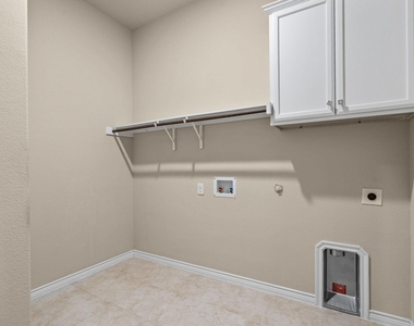 2104 Lake Cliff Drive - Photo Thumbnail 23