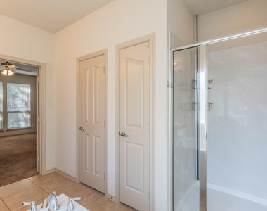 10844 Irish Glen Trail - Photo Thumbnail 23