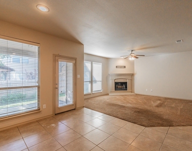 10844 Irish Glen Trail - Photo Thumbnail 11