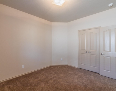 10844 Irish Glen Trail - Photo Thumbnail 29