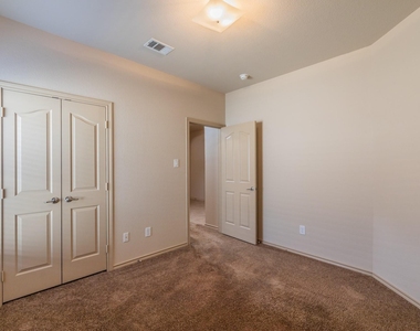 10844 Irish Glen Trail - Photo Thumbnail 34