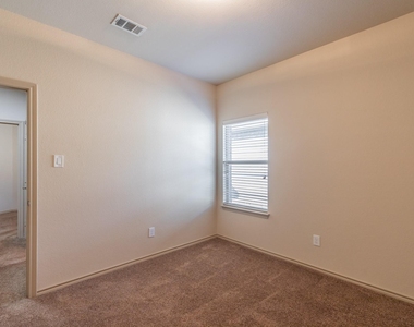 10844 Irish Glen Trail - Photo Thumbnail 27
