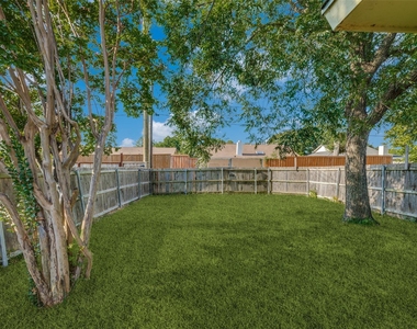 8914 Vernon Drive - Photo Thumbnail 2