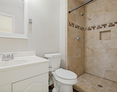 8914 Vernon Drive - Photo Thumbnail 9