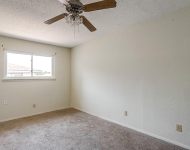 127 Allencrest Drive - Photo Thumbnail 25