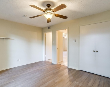 127 Allencrest Drive - Photo Thumbnail 14