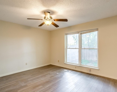 127 Allencrest Drive - Photo Thumbnail 12