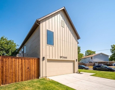 5445 Terry Street - Photo Thumbnail 2