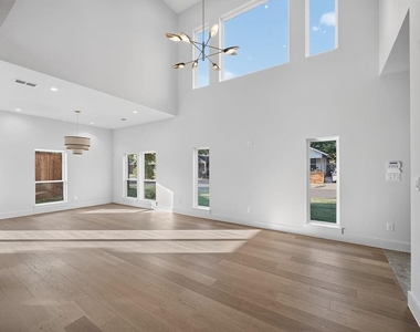 5445 Terry Street - Photo Thumbnail 9