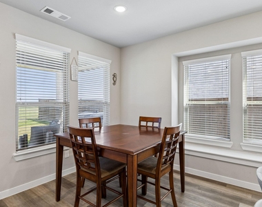 2321 Green River Road - Photo Thumbnail 8