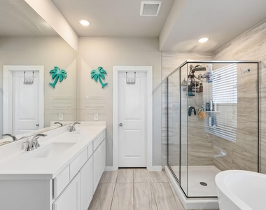 2321 Green River Road - Photo Thumbnail 13
