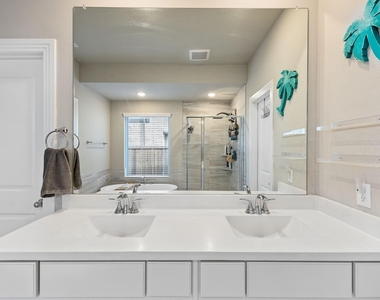 2321 Green River Road - Photo Thumbnail 14