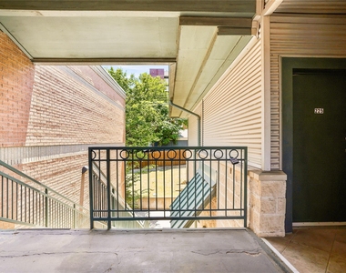 1617 W Oleander Street - Photo Thumbnail 3