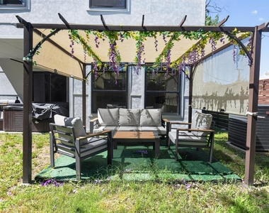 1704 Mcbroom Street - Photo Thumbnail 4