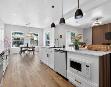 1704 Mcbroom Street - Photo Thumbnail 13