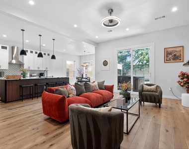 1704 Mcbroom Street - Photo Thumbnail 9