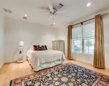 4026 Travis Street - Photo Thumbnail 17