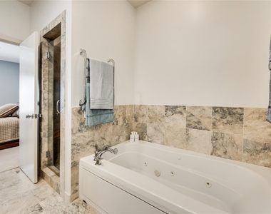 4026 Travis Street - Photo Thumbnail 25